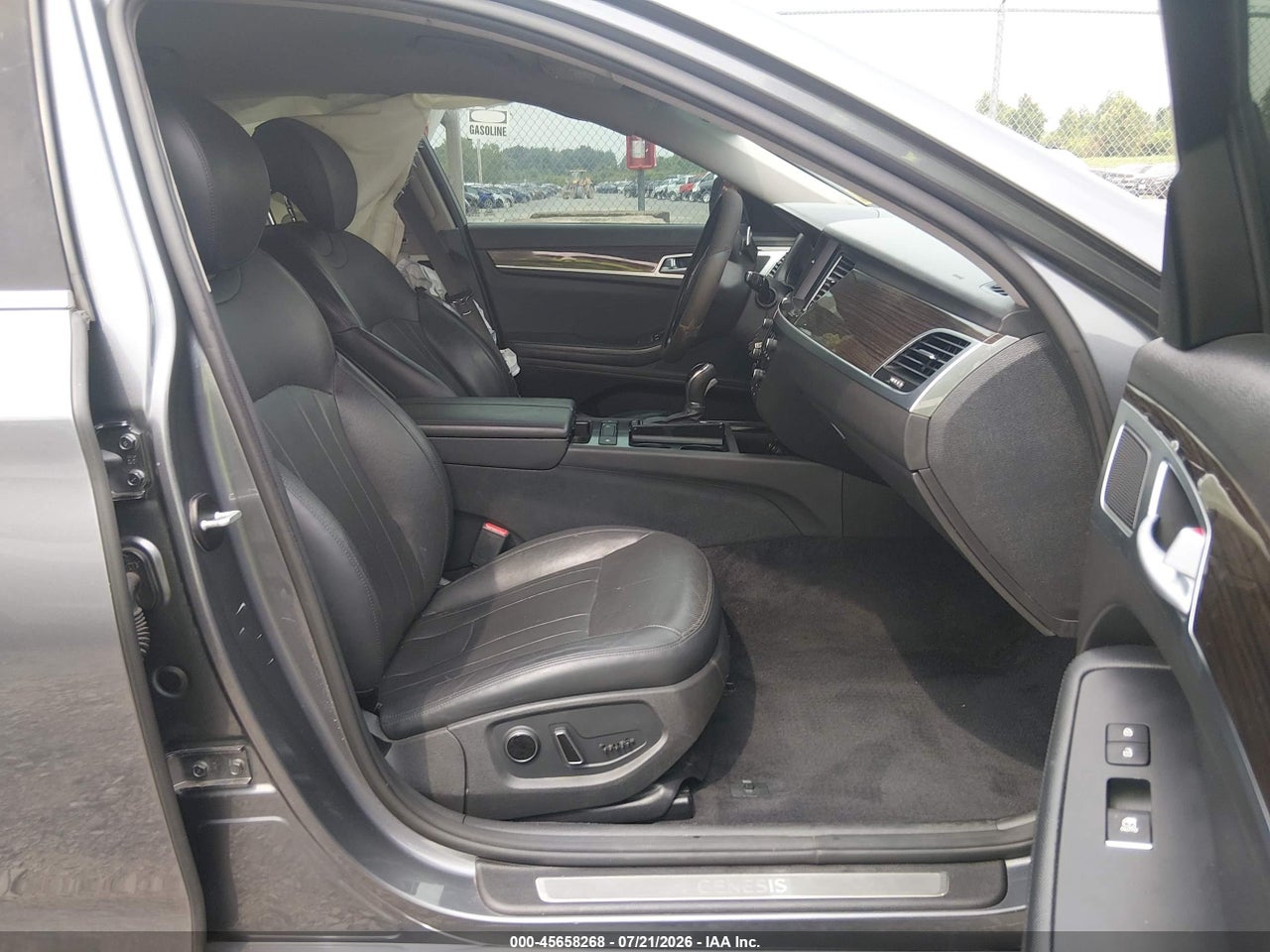2015 HYUNDAI GENESIS 3.8 · 5/11