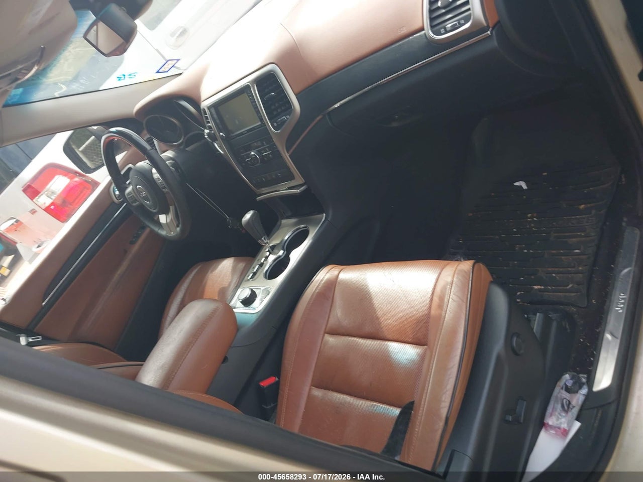 2011 JEEP GRAND CHEROKEE OVERLAND · 5/11