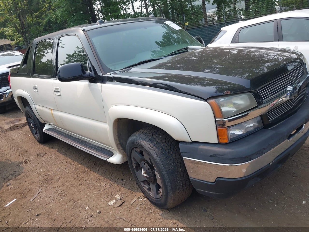 3GNEK12Z95G****** · 2005 CHEVROLET AVALANCHE 1500 Z71