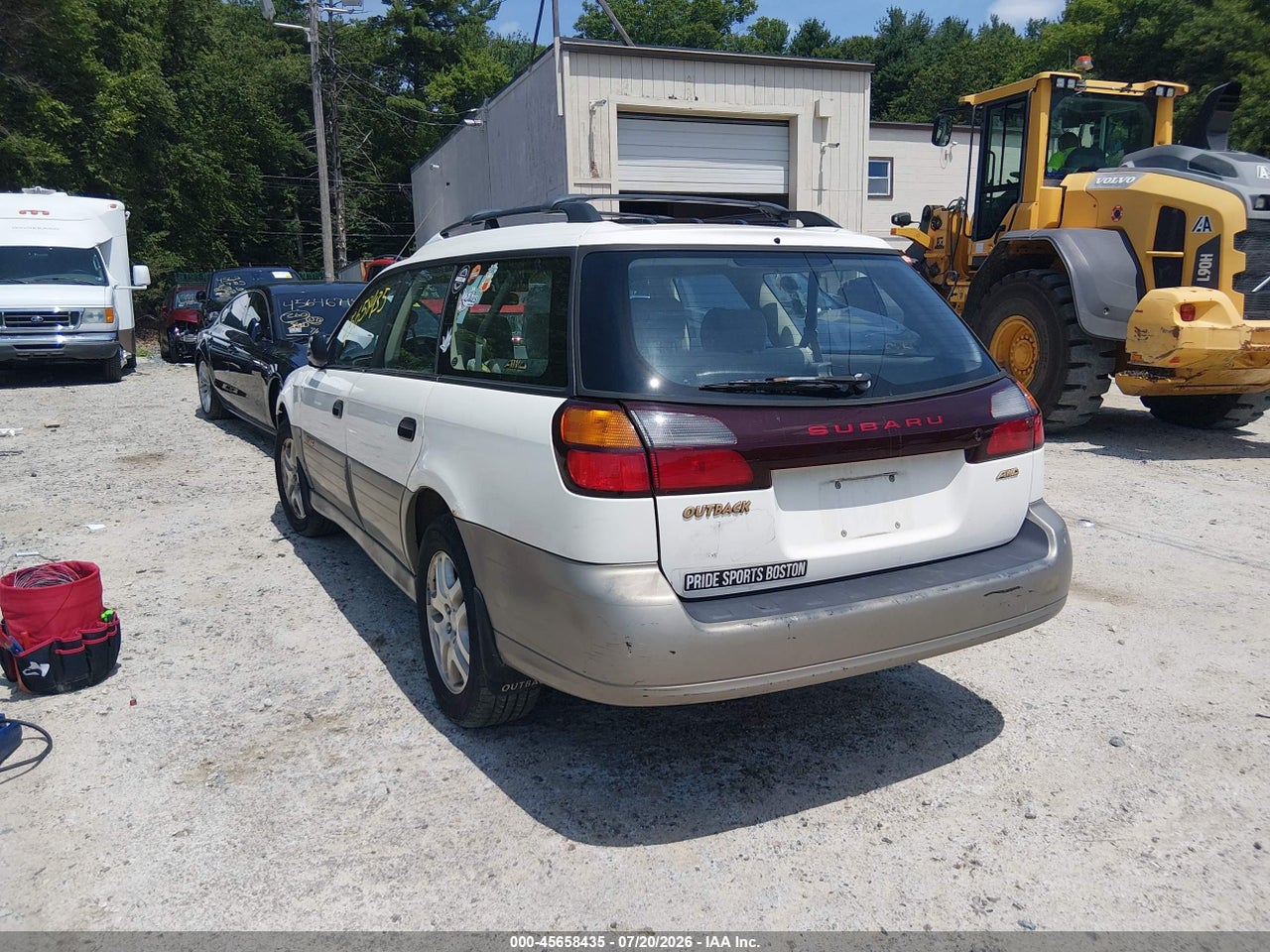 2001 SUBARU OUTBACK   · 3/11