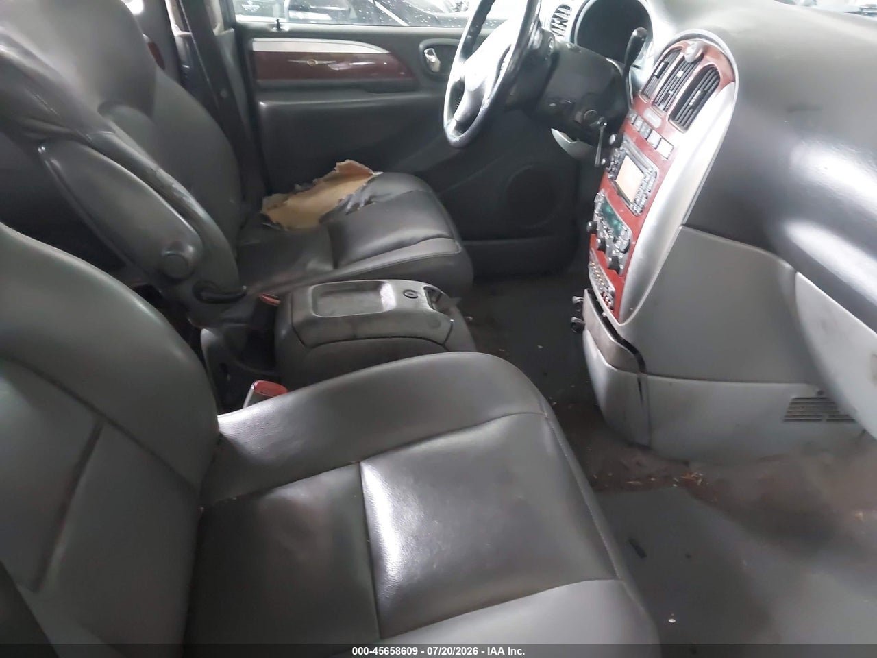 2007 CHRYSLER TOWN &amp; COUNTRY LIMITED · 5/11