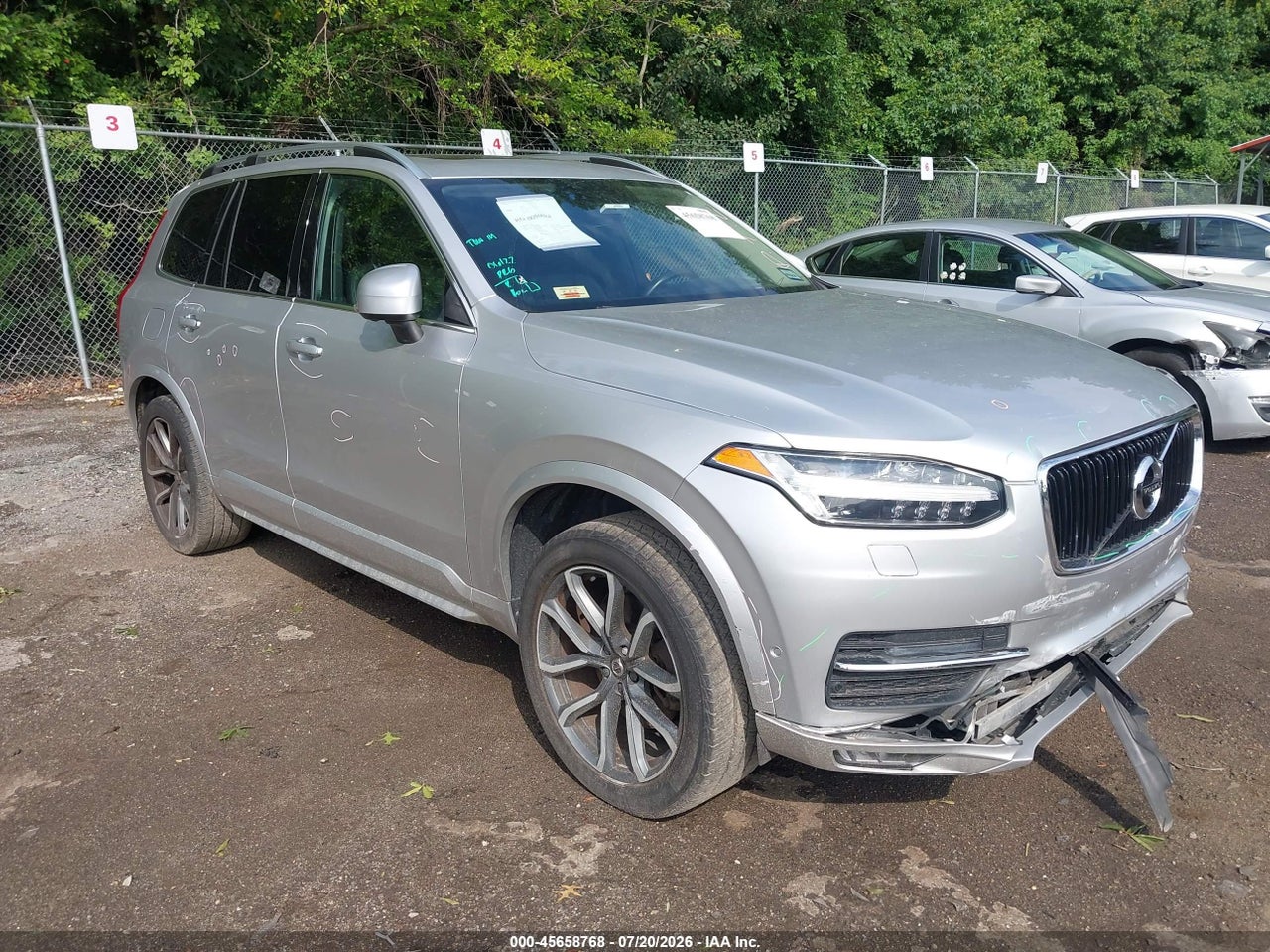 YV4102PKXJ1****** · 2018 VOLVO XC90 T5 MOMENTUM
