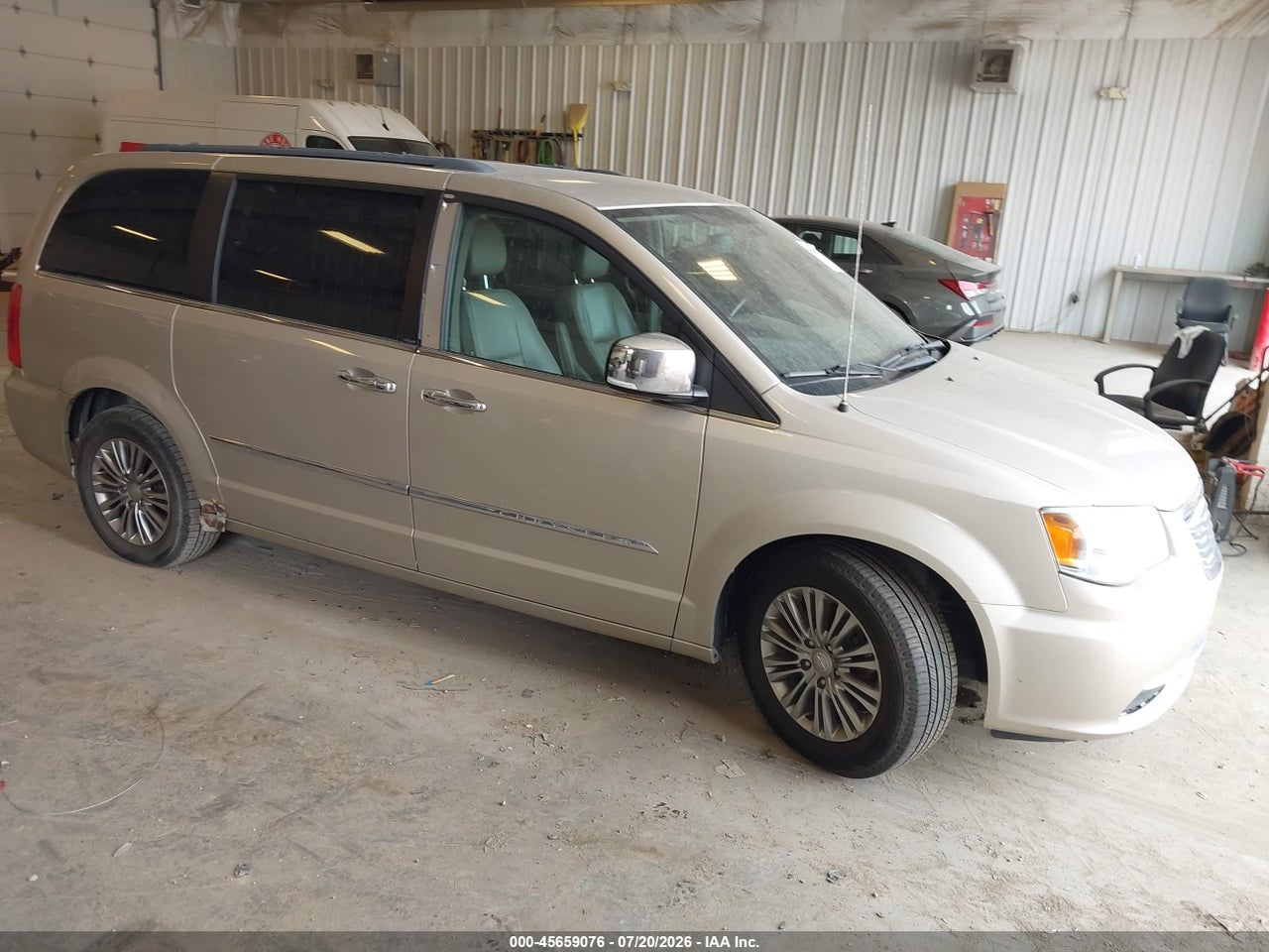 2C4RC1CG2DR****** · 2013 CHRYSLER TOWN &amp; COUNTRY TOURING-L