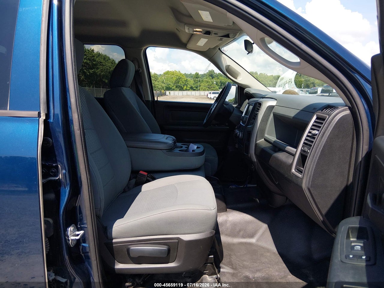 2020 RAM 1500 CLASSIC TRADESMAN  4X4 5'7 BOX · 5/11