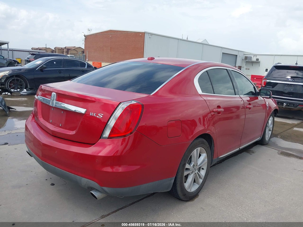 2010 LINCOLN MKS · 4/11