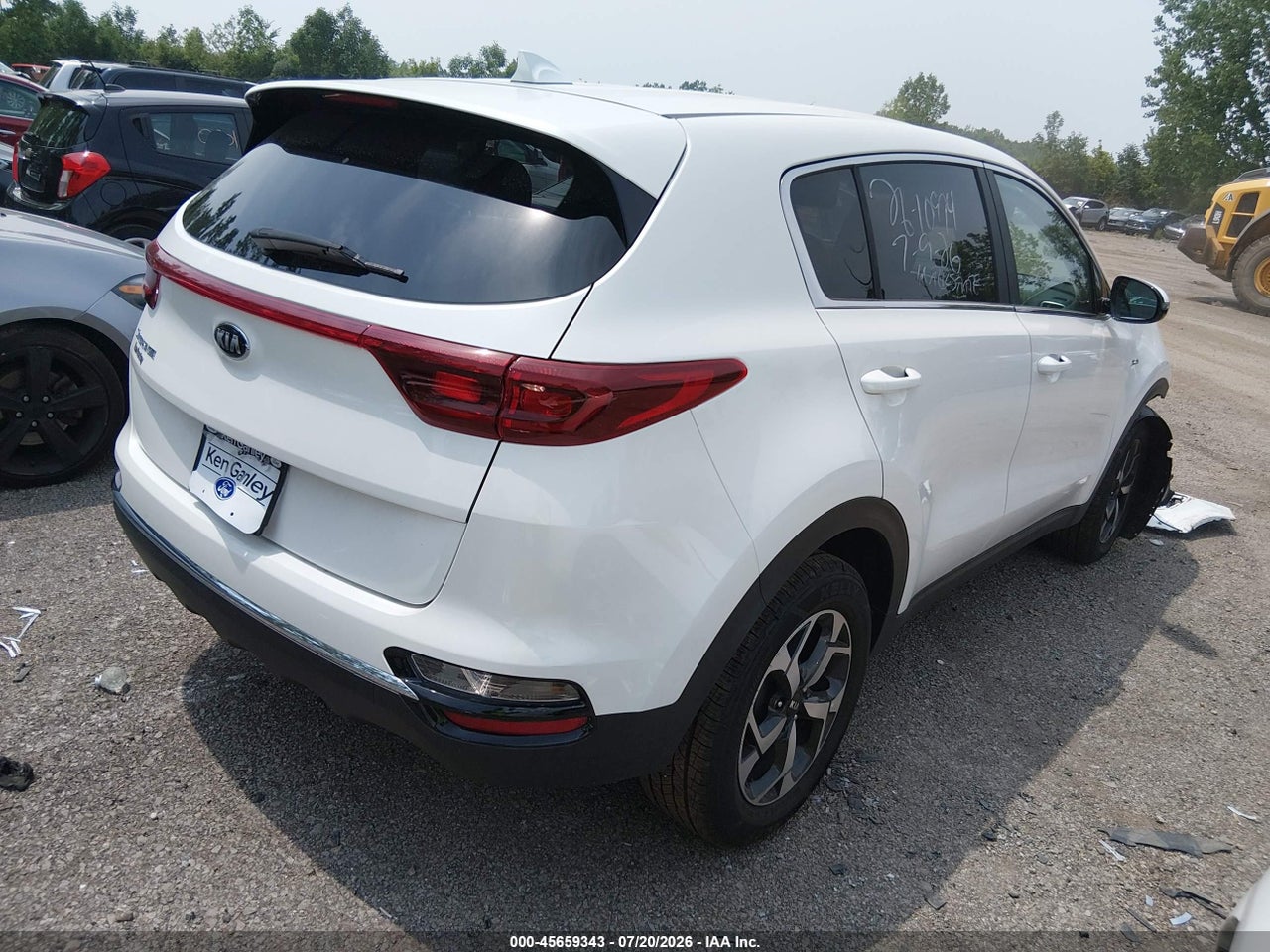 2021 KIA SPORTAGE LX · 4/10