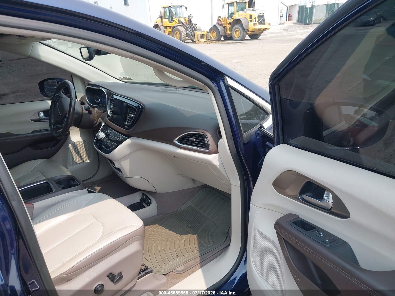 2017 CHRYSLER PACIFICA TOURING-L PLUS · 5/11