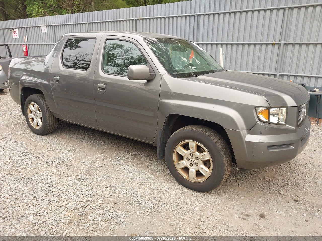 2HJYK16517H****** · 2007 HONDA RIDGELINE RTL