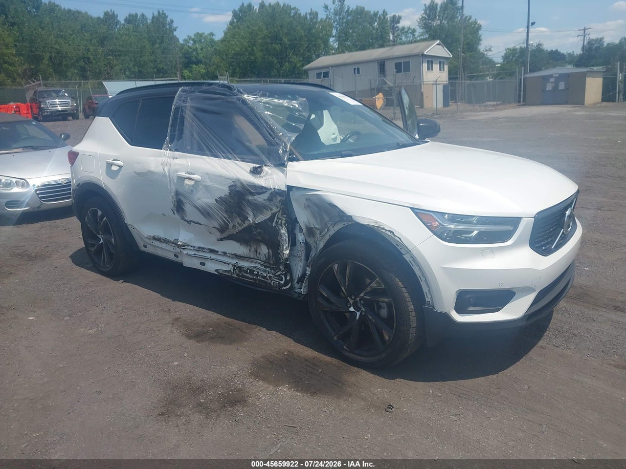YV4162UM6M2****** · 2021 VOLVO XC40 T5 R-DESIGN