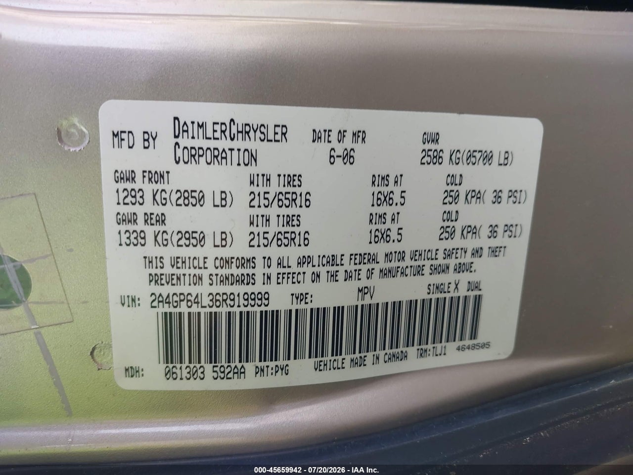 2006 CHRYSLER TOWN &amp; COUNTRY LIMITED · 9/11