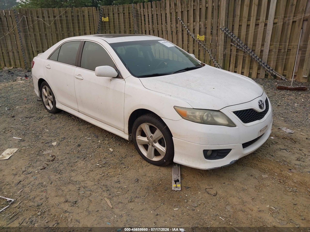4T1BF3EK3BU****** · 2011 TOYOTA CAMRY SE
