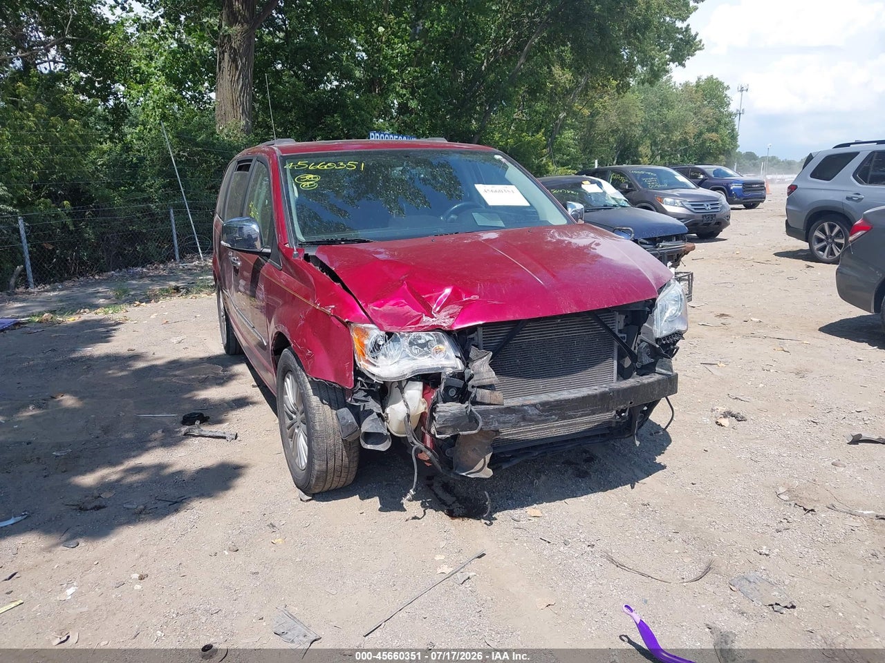 2016 CHRYSLER TOWN &amp; COUNTRY TOURING-L ANNIVERSARY EDITION · 6/11