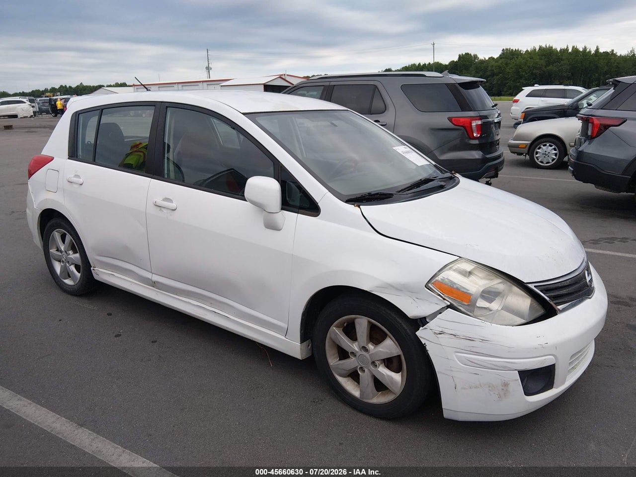 3N1BC1CP2BL****** · 2011 NISSAN VERSA 1.8SL