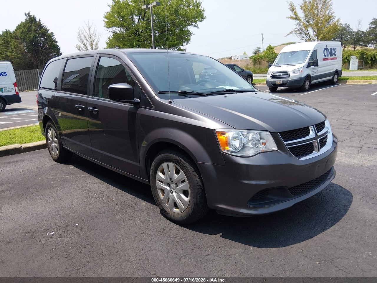 2C4RDGBG9JR****** · 2018 DODGE GRAND CARAVAN SE