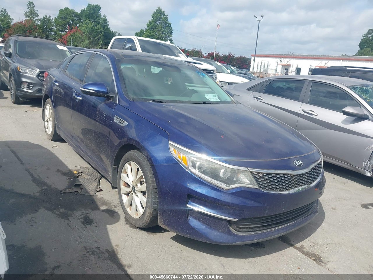 5XXGU4L38GG****** · 2016 KIA OPTIMA EX