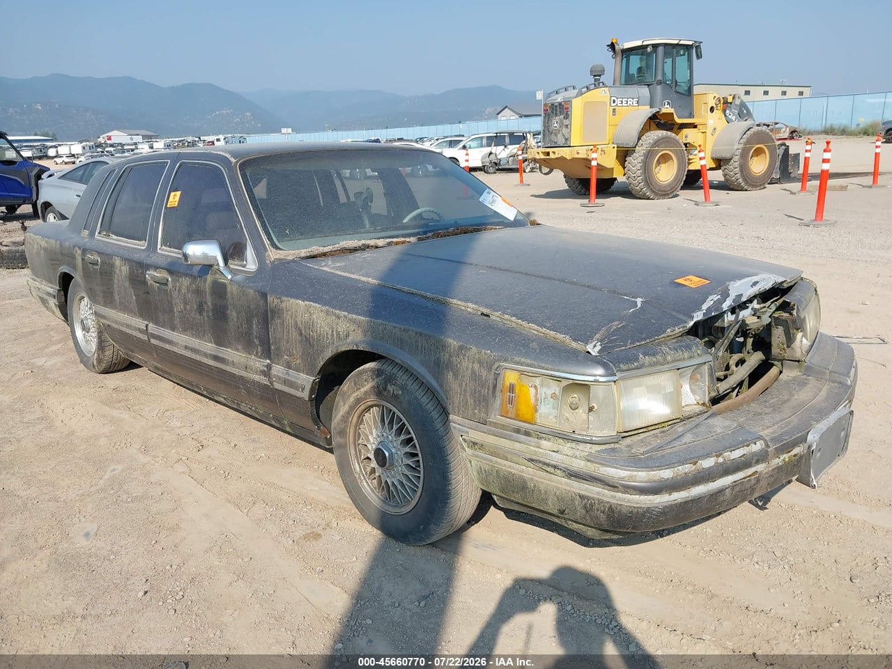 1LNLM81W4NY****** · 1992 LINCOLN TOWN CAR EXECUTIVE