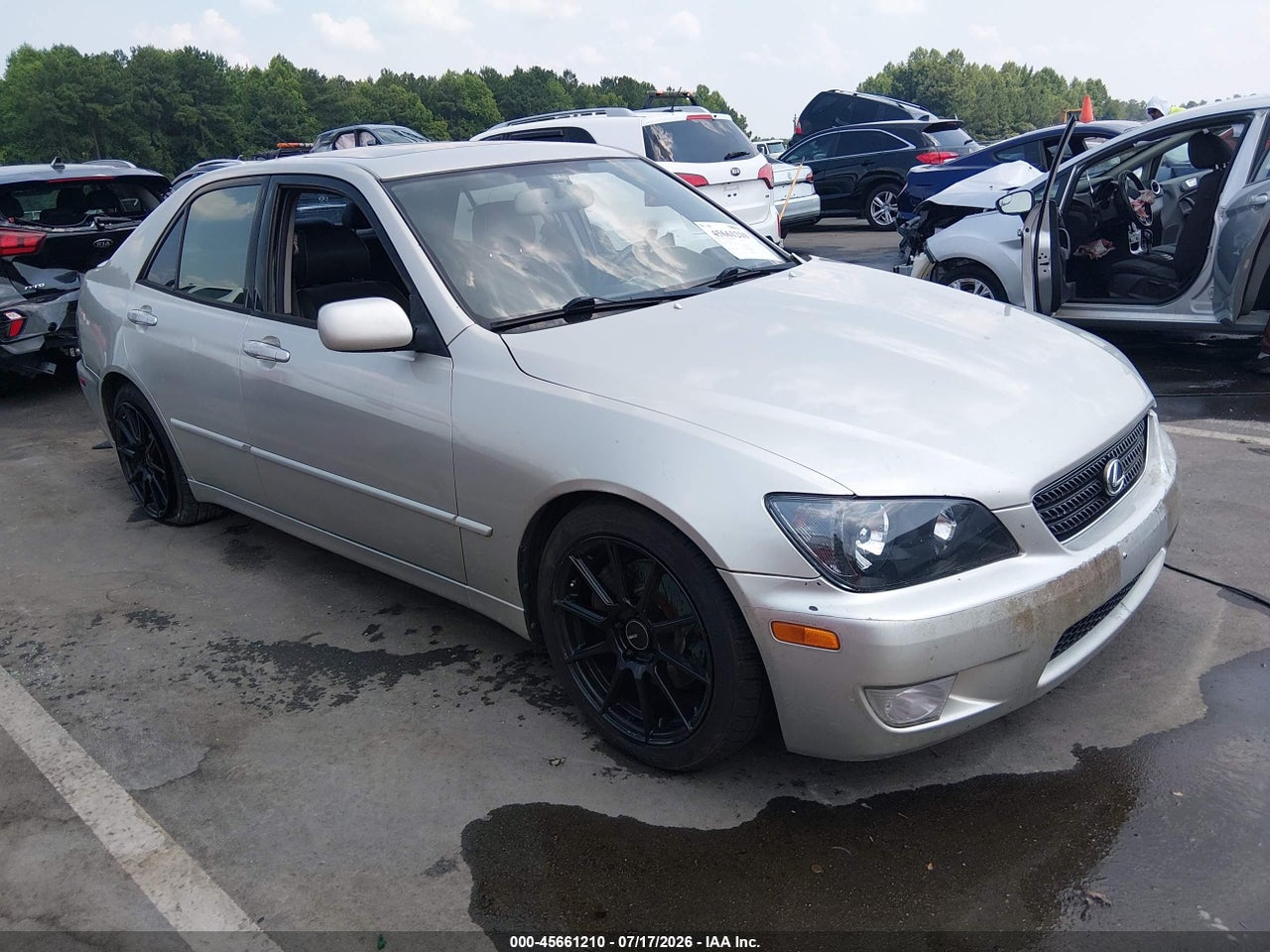JTHBD192630****** · 2003 LEXUS IS 300 BASE W/5-SPEED MANUAL