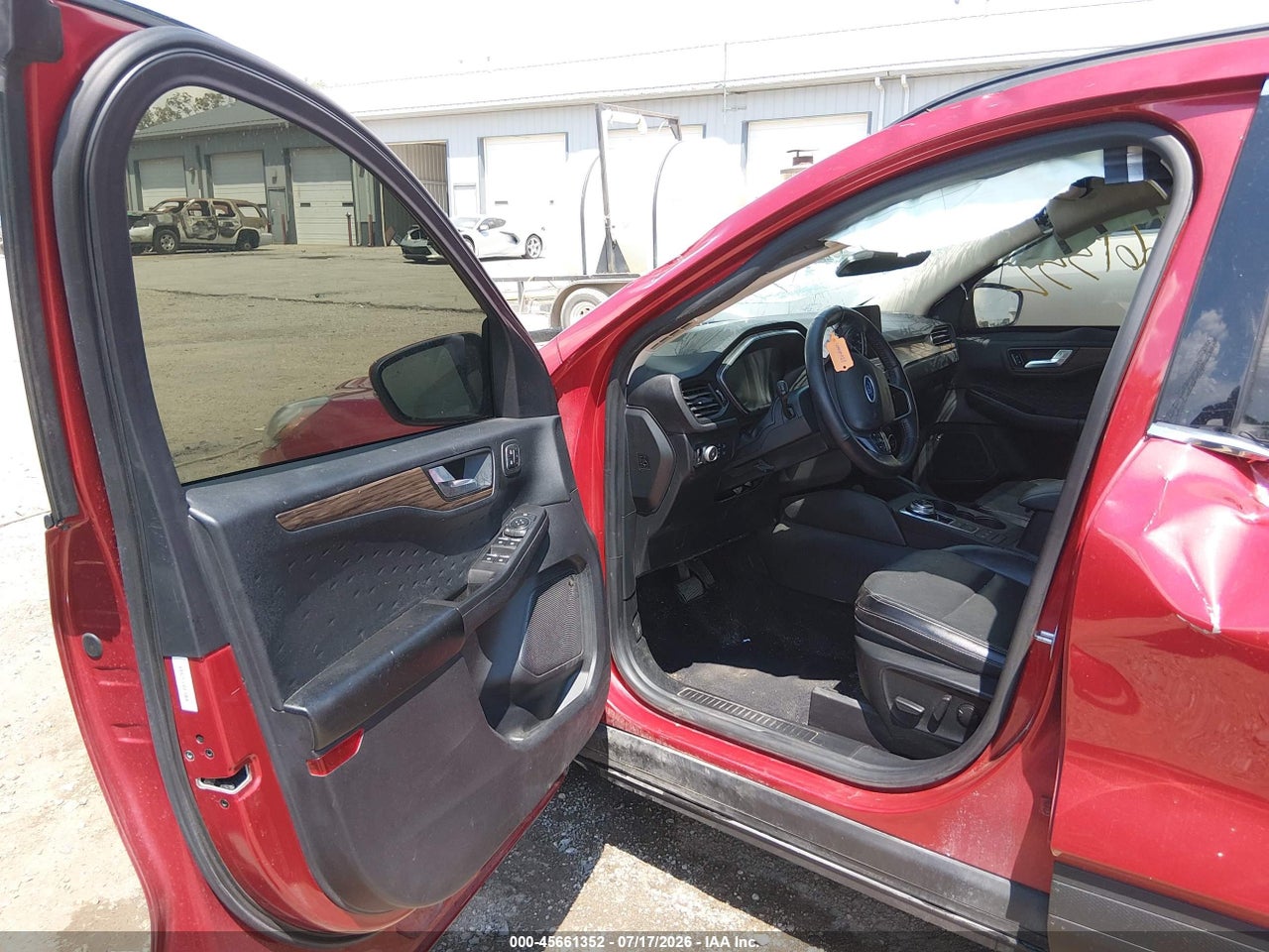 2020 FORD ESCAPE TITANIUM HYBRID · 5/11