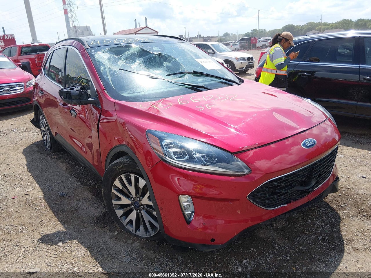 2020 FORD ESCAPE TITANIUM HYBRID · 6/11