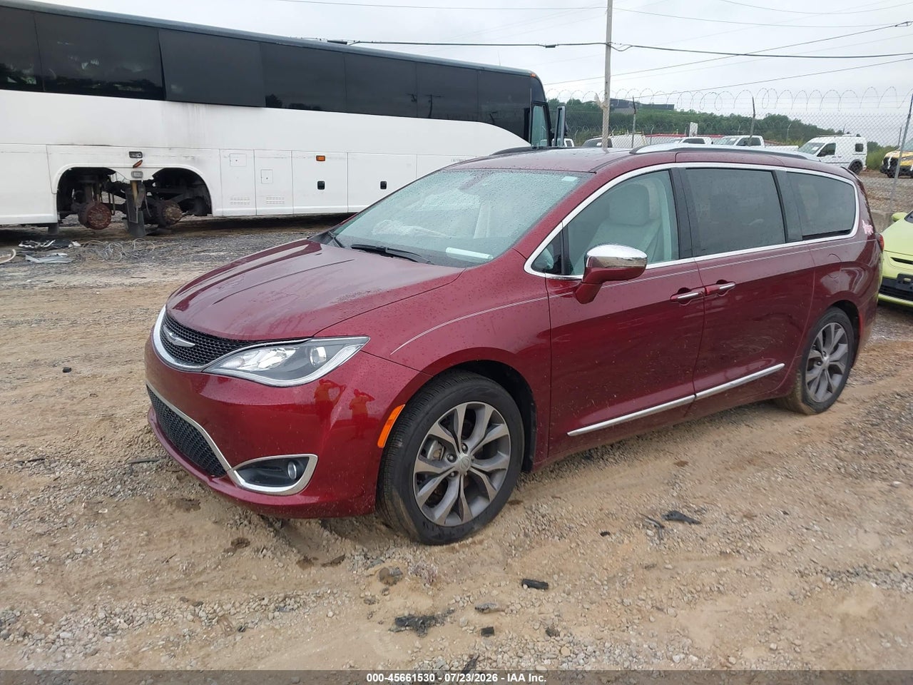 2017 CHRYSLER PACIFICA LIMITED · 2/11