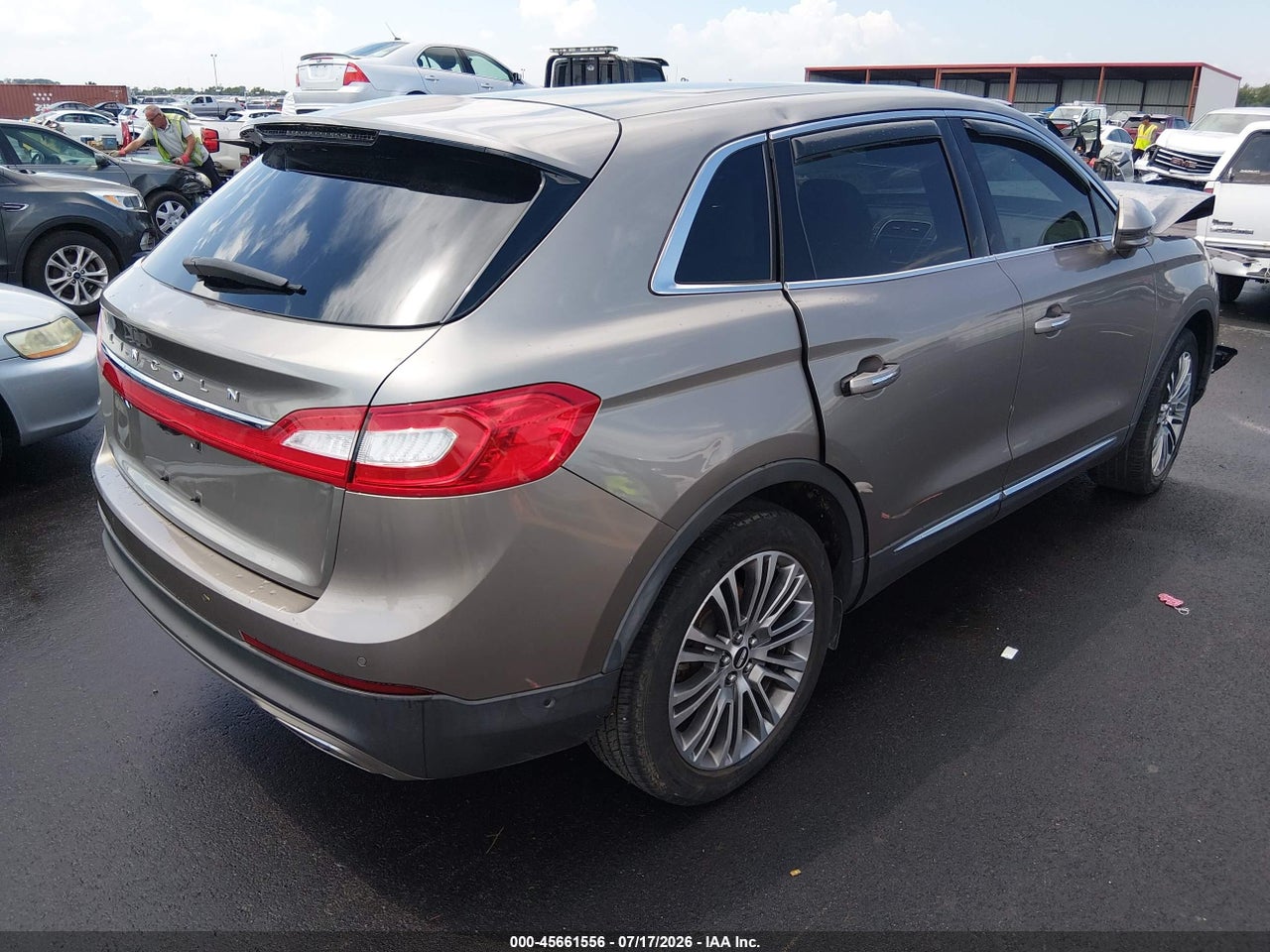 2016 LINCOLN MKX RESERVE · 4/11