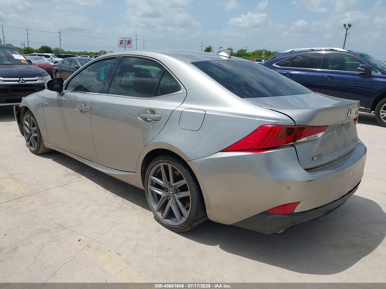 2020 LEXUS IS 350 · 3/10