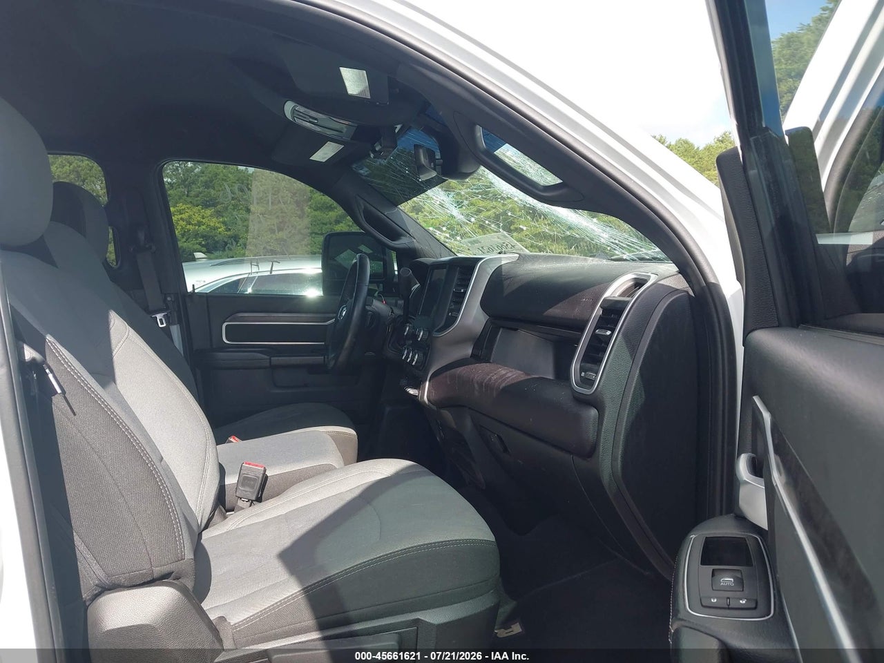 2024 RAM 2500 BIG HORN  4X4 6'4 BOX · 5/11