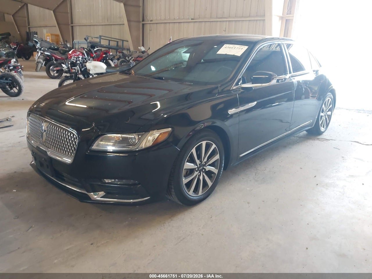 2020 LINCOLN CONTINENTAL LIVERY · 2/11