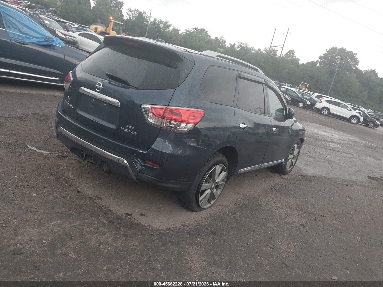 2014 NISSAN PATHFINDER PLATINUM · 4/11