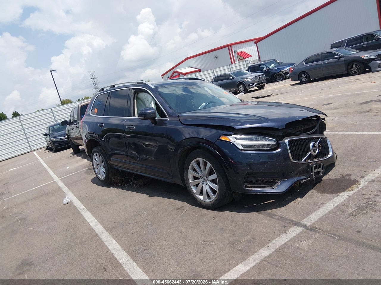 2016 VOLVO XC90 T6 MOMENTUM