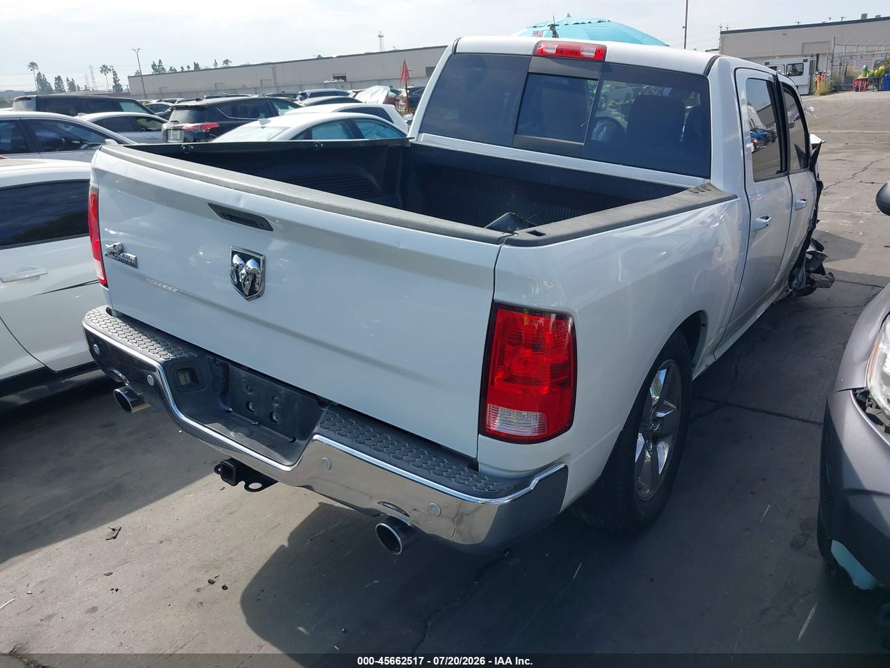 2016 RAM 1500 SLT · 4/11