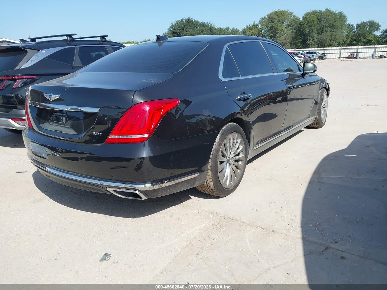2018 GENESIS G90 3.3T PREMIUM · 4/11