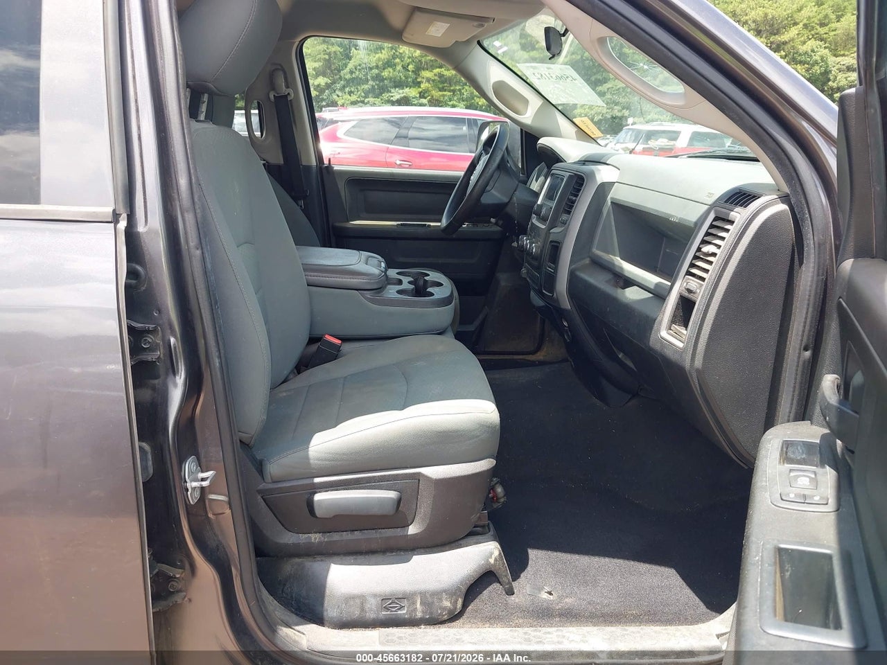 2016 RAM 1500 ST · 5/10