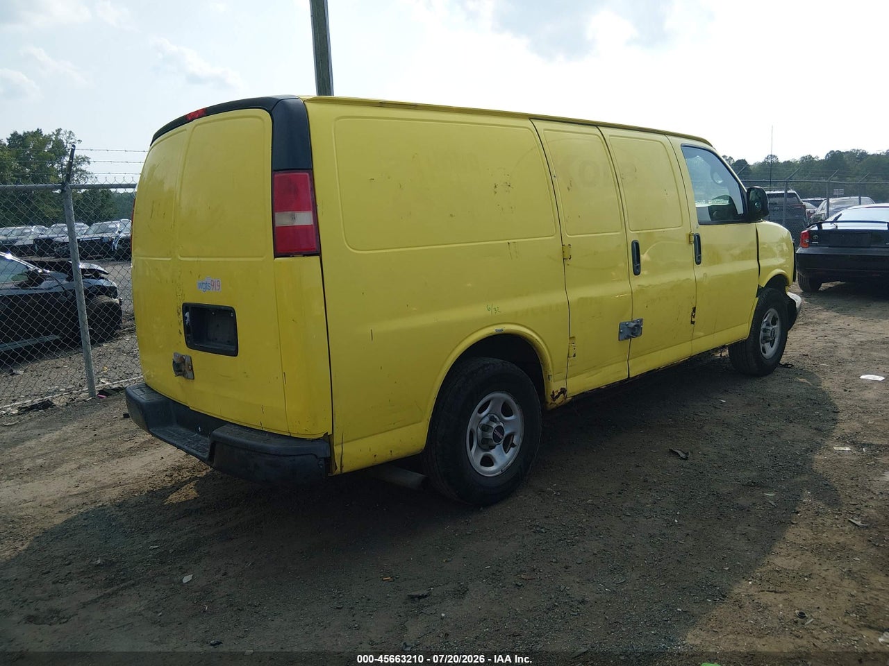 2006 GMC SAVANA WORK VAN · 4/11