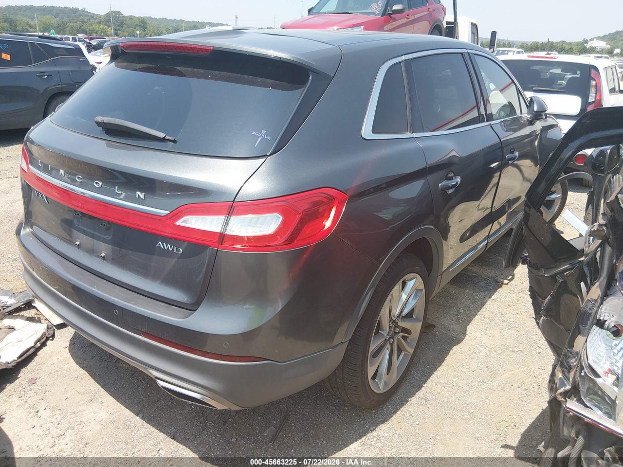 2017 LINCOLN MKX RESERVE · 4/11