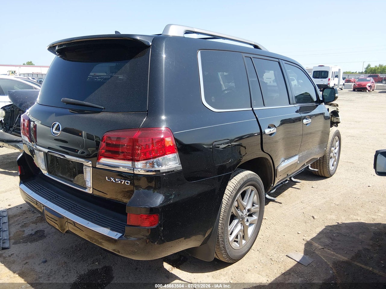 2014 LEXUS LX 570 · 4/11