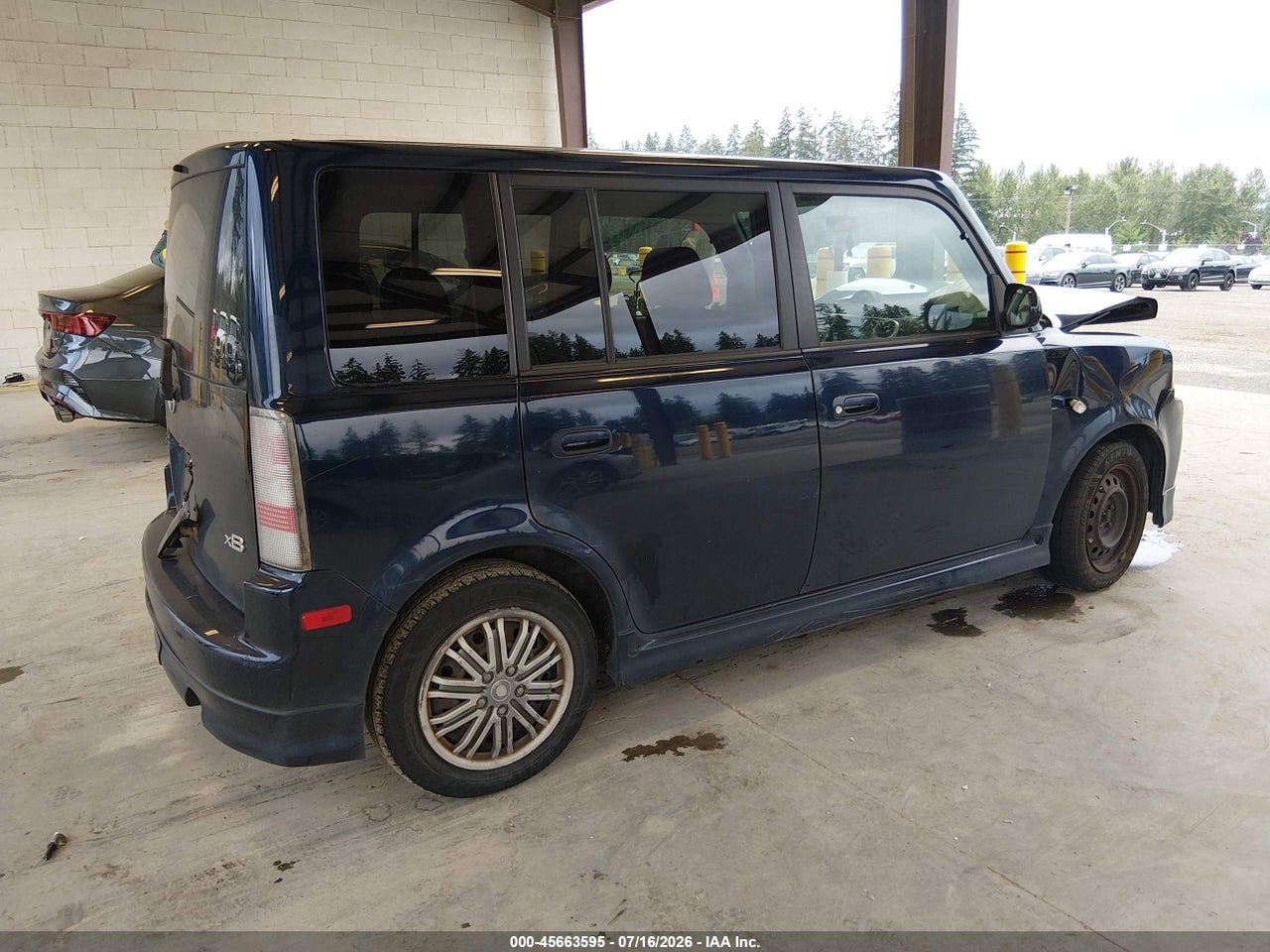 2006 SCION XB   · 4/10