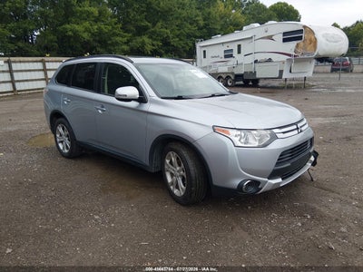 2015 MITSUBISHI OUTLANDER SE