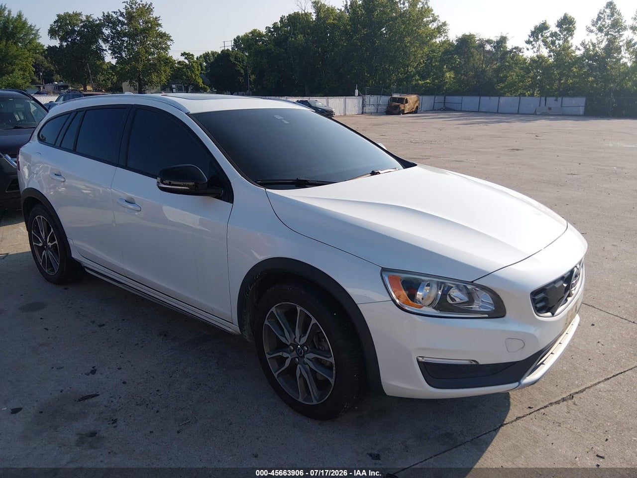 2016 VOLVO V60 CROSS COUNTRY T5