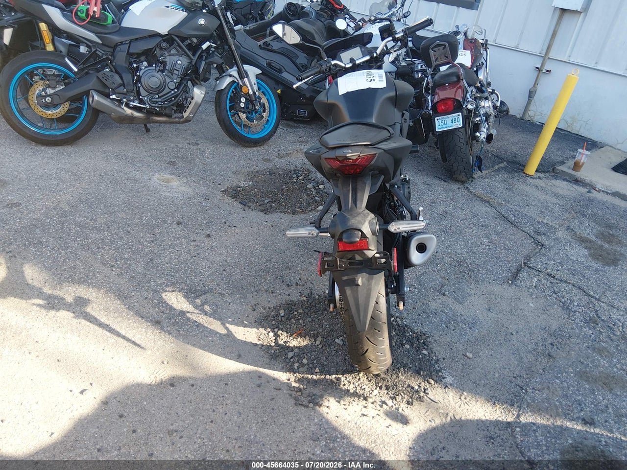 2023 YAMAHA MT-03 · 6/11