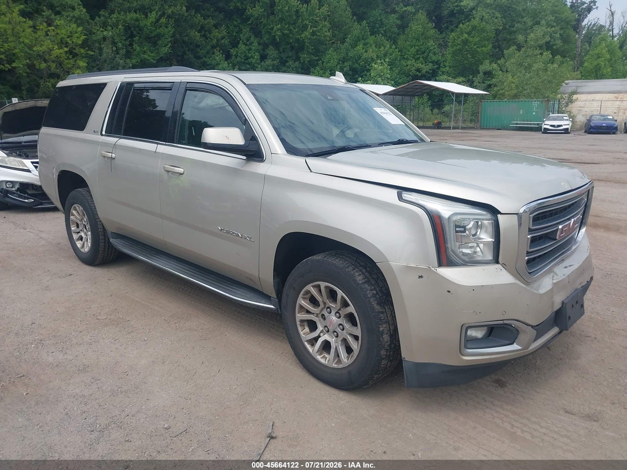 1GKS2GKC0HR****** · 2017 GMC YUKON XL SLT
