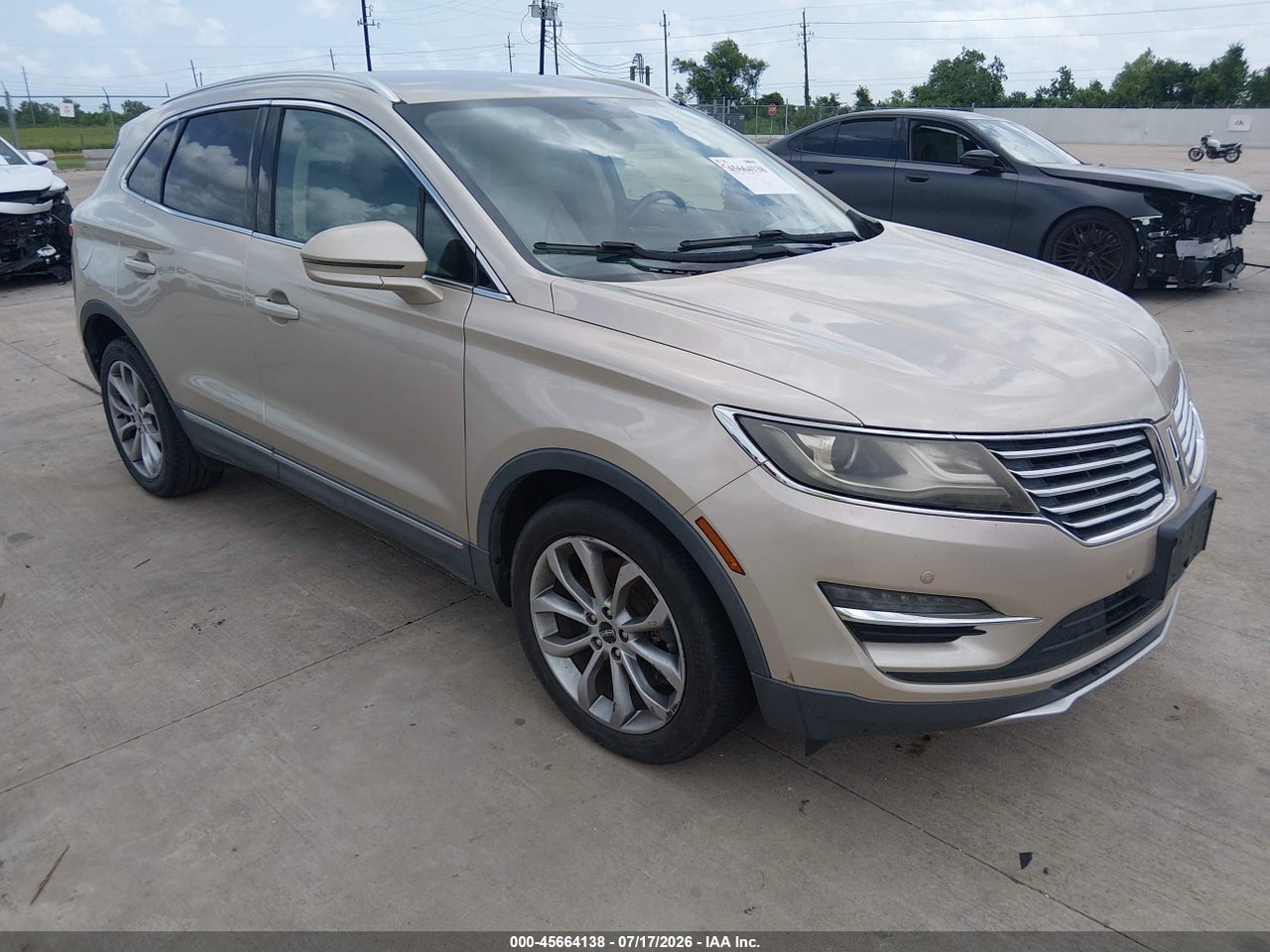 5LMCJ2C90HU****** · 2017 LINCOLN MKC SELECT