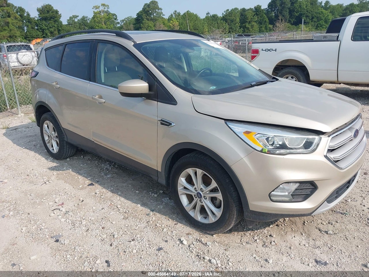 1FMCU0HD1JU****** · 2018 FORD ESCAPE SEL