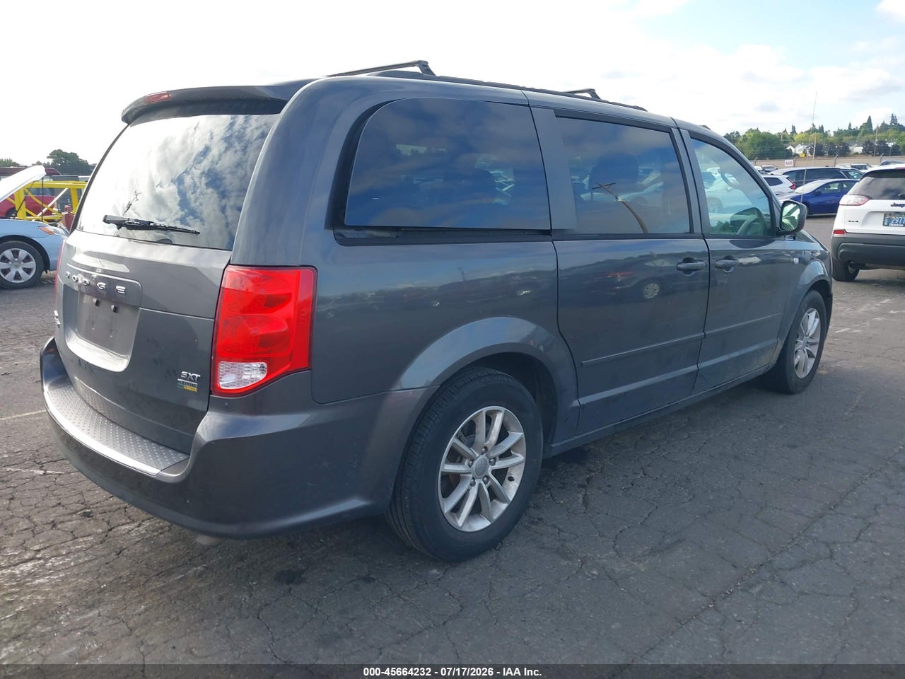 2016 DODGE GRAND CARAVAN SXT · 4/11