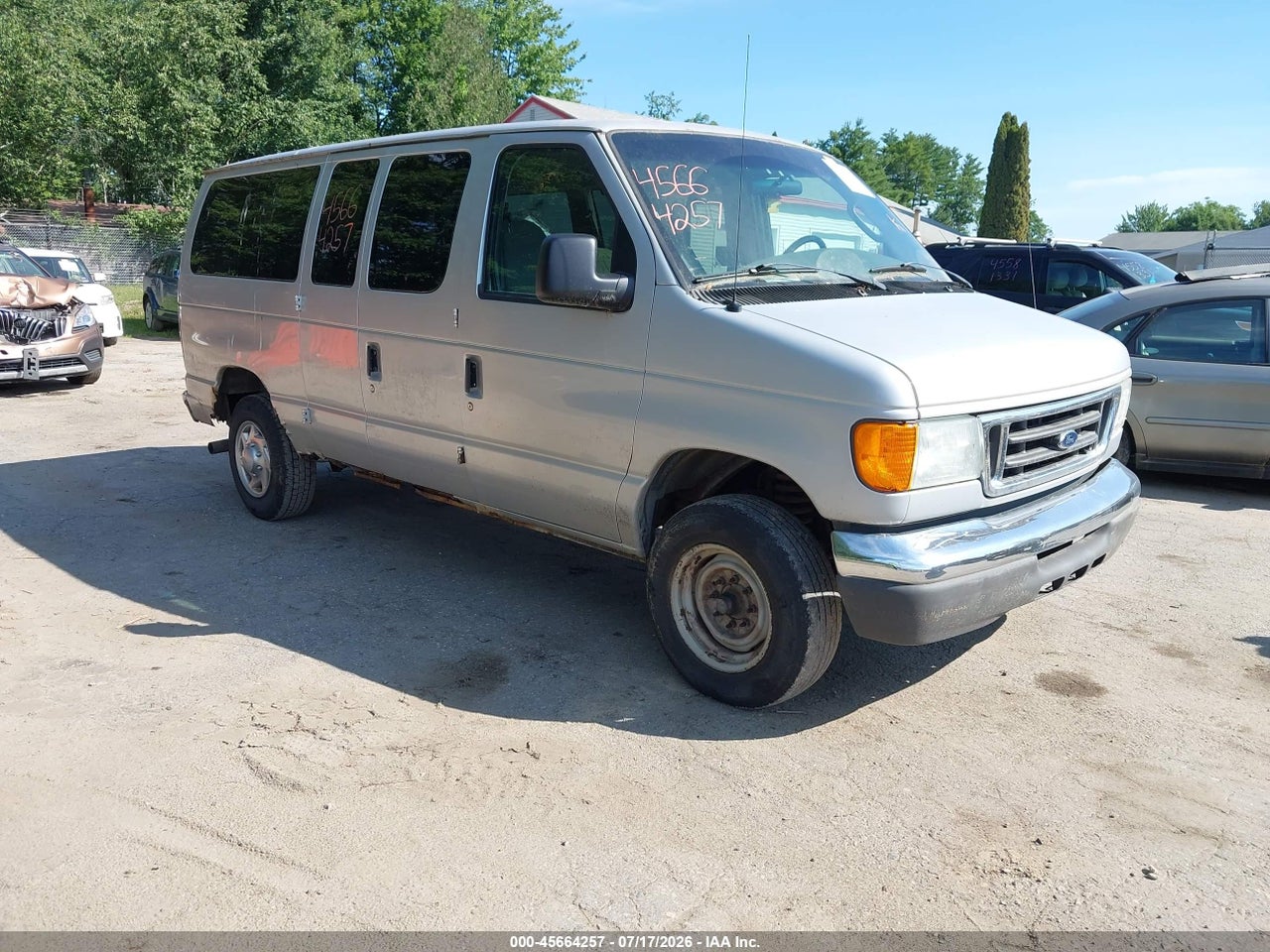 1FBNE31L37D****** · 2007 FORD E-350 SUPER DUTY XL/XLT