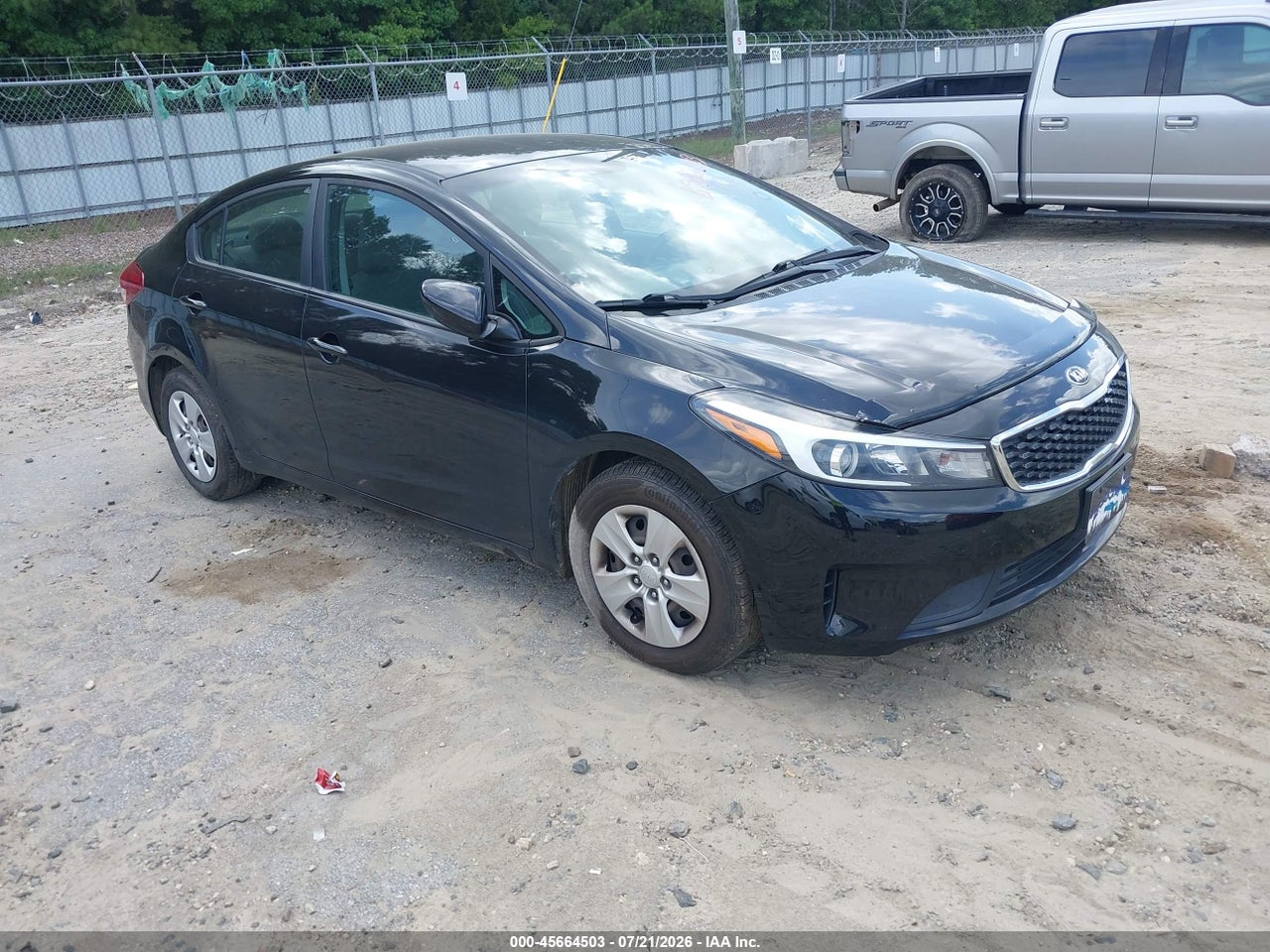 3KPFK4A71HE****** · 2017 KIA FORTE LX