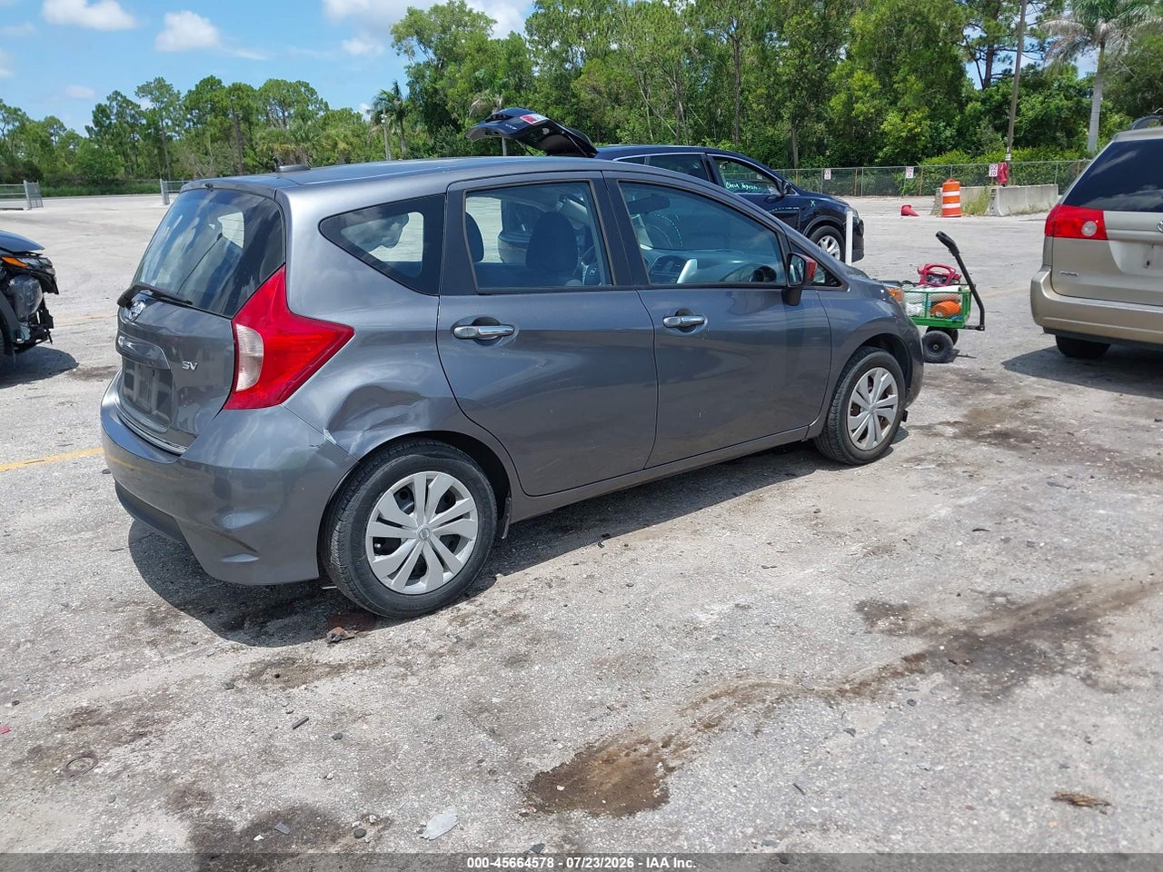 2017 NISSAN VERSA NOTE SV · 4/11