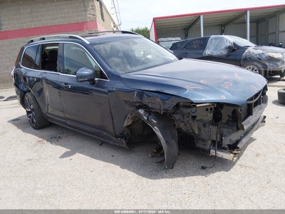 YV4A22PKXK1****** · 2019 VOLVO XC90 T6 MOMENTUM