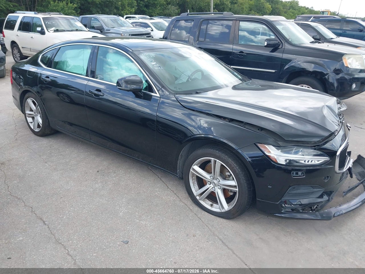 LVY982AK8JP****** · 2018 VOLVO S90 T5 MOMENTUM