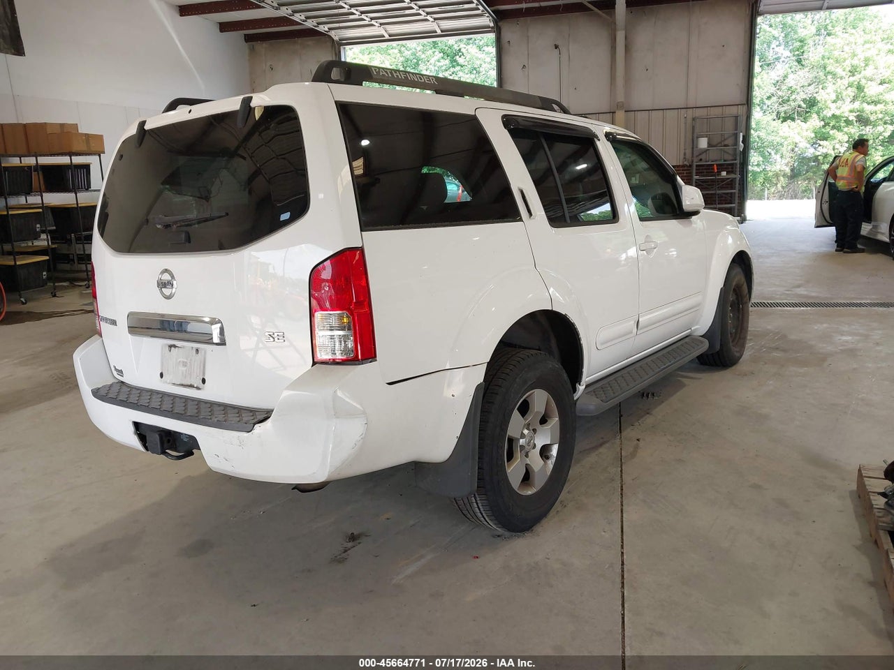 2007 NISSAN PATHFINDER SE · 4/11